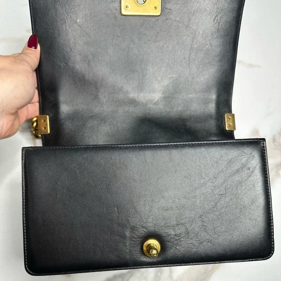 SOLD❌❌❌ Chanel Old Medium Boy Bag - Picture 11 of 17